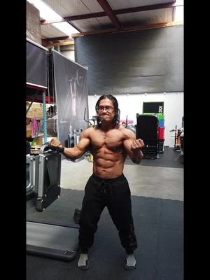 Hold on to your goals, and your transformation will come — one rep at a time.